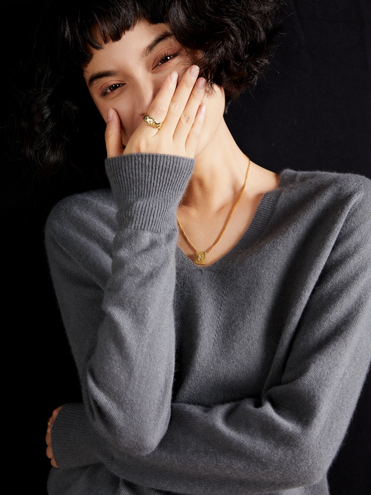 Cashmere V Neck Pullover Sweat - Resin Vat recension och pris